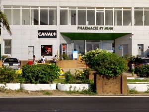 Pharmacie St John