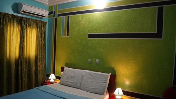 Hotel-Lamirol-Abidjan-Exterior