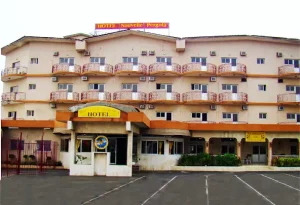 Nouvelle Pergola Hotel