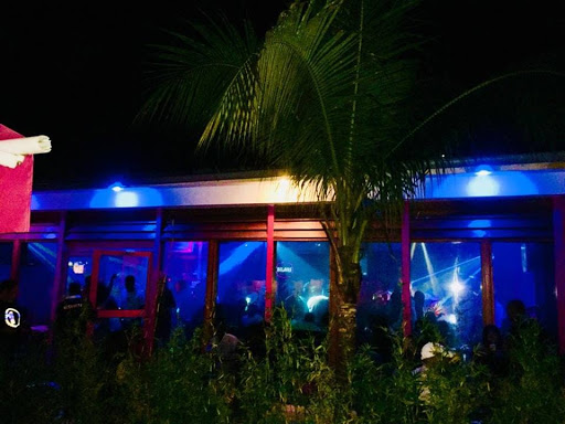 SKINNY LOUNGE