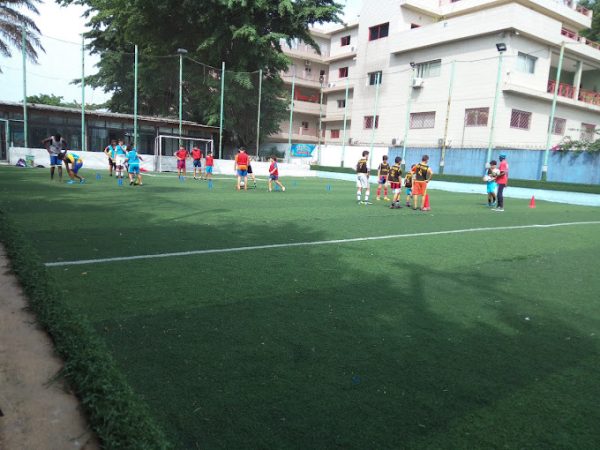 Découvrez la Passion du Football à Abidjan: Le Club qui Fait Vibrer la Ville